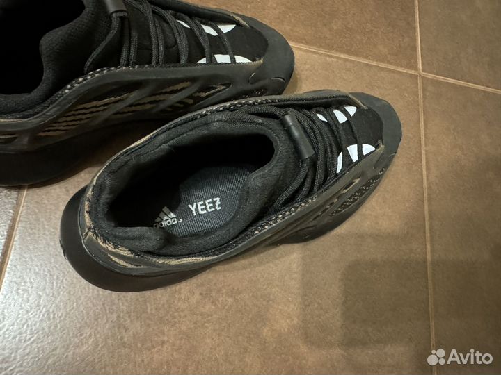 Кроссовки adidas yeezy