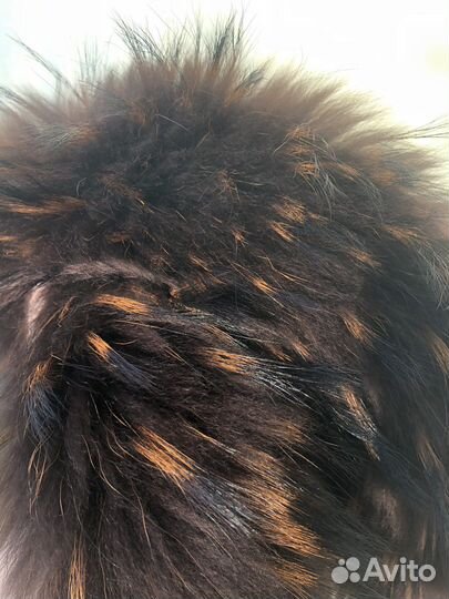 Меховая опушка енот