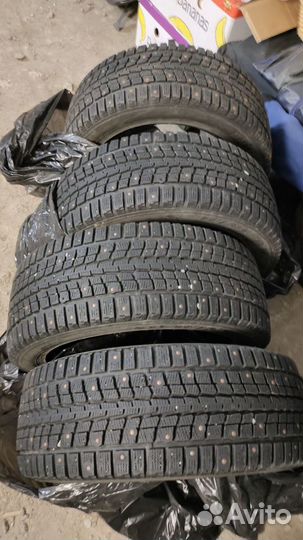 Dunlop SP Winter Ice 01 205/55 R16