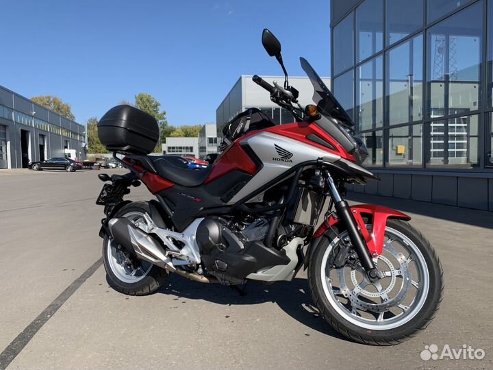 Продаю мотоцикл Honda NC 750 X