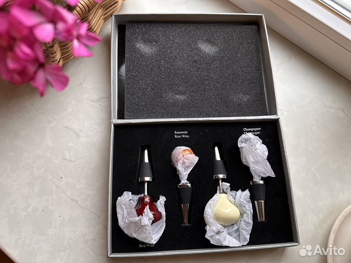 Набор винтажных стопперов для вина Mercedes