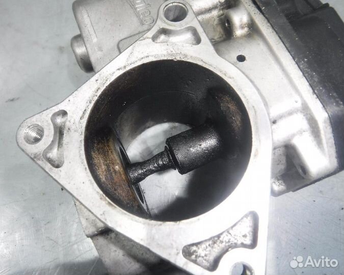 VW Tiguan 1 Клапан рециркуляции выхлопных газов