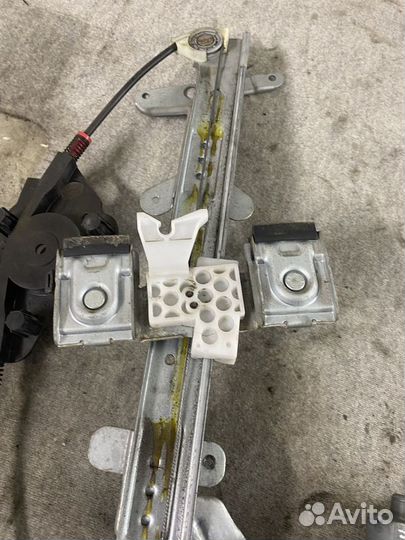 Стеклоподъемник электр. передний Ford Fusion I рес