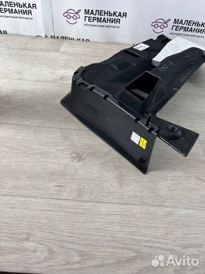 Обшивка салона передняя правая BMW M5 F90 G30 2017