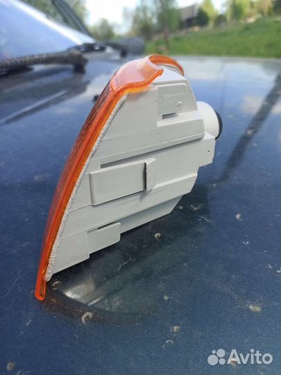 Поворотник правый ваз 2114