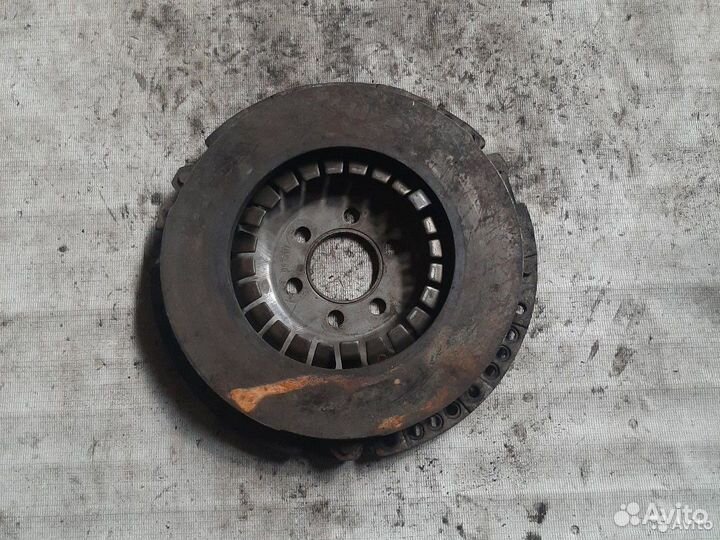 Корзина сцепления Volkswagen Jetta 2