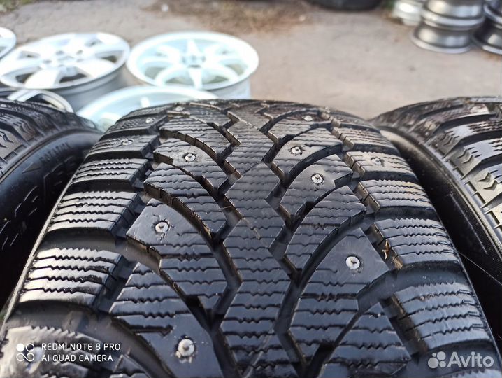 Pirelli Formula Ice 215/55 R16