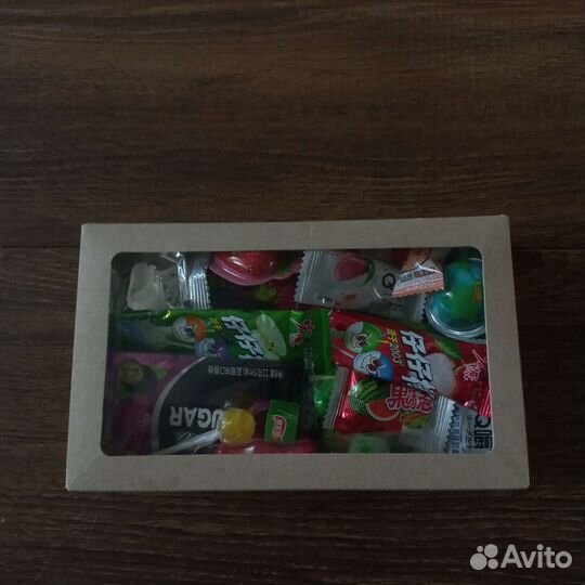 Бокс азиатских сладостей в подарок