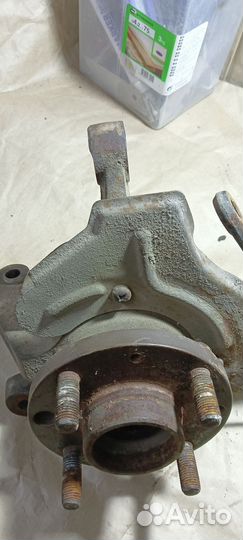 Ступица передняя левая Chevrolet Aveo T200