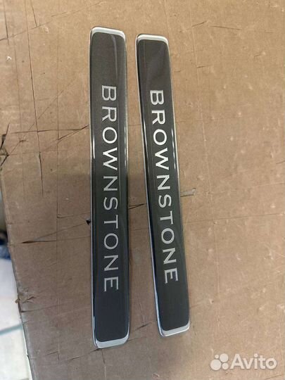 Наклейки Brownstone для Land Cruiser 200