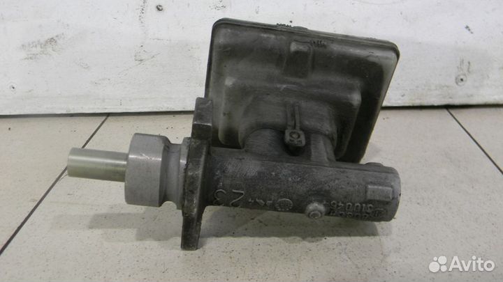 Цилиндр тормозной главный