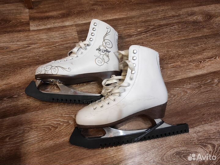 Коньки фигурные