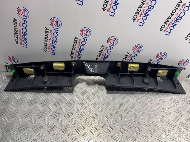 Накладка задней панели Subaru Impreza