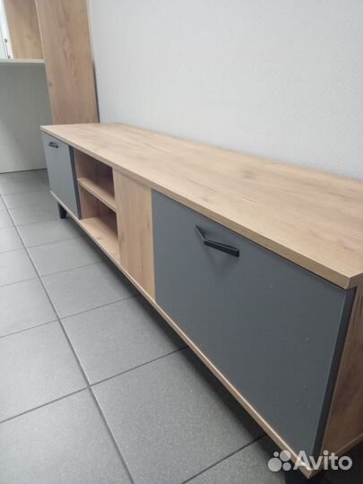 Тумба под телевизор