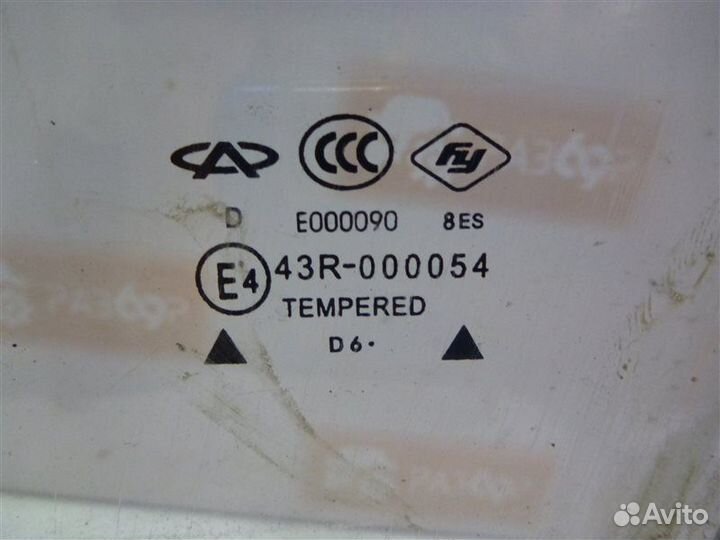 Стекло двери переднее левое Chery Amulet седан