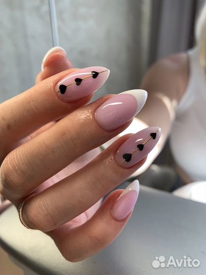 Мастер маникюра, наращивание ногтей