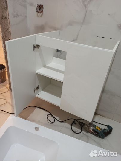 Тумба под раковину в ванну подвесная