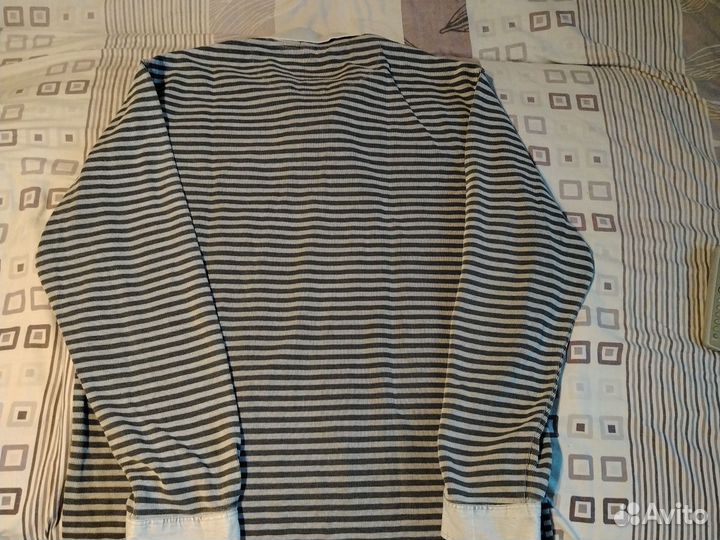 Футболка мужская, внутри очень мягкая, приятная к