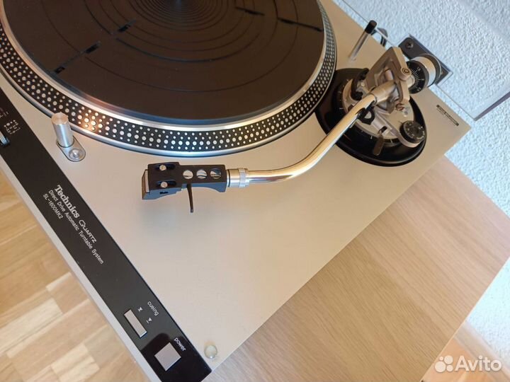 Виниловый проигрыватель Technics SL-1600 MK2