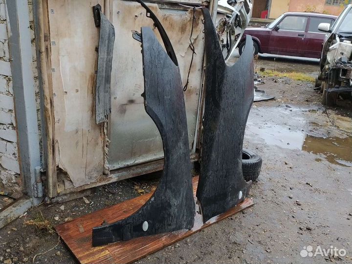 Передние крылья peugeot 607