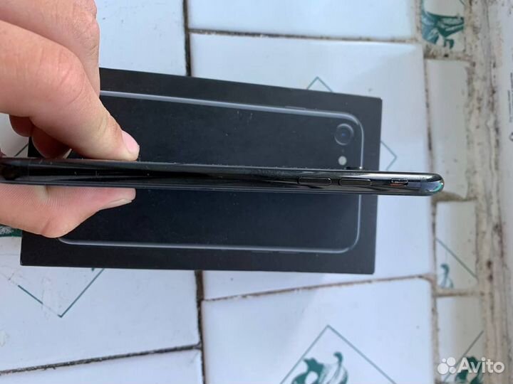 Телефон iPhone 7 get black