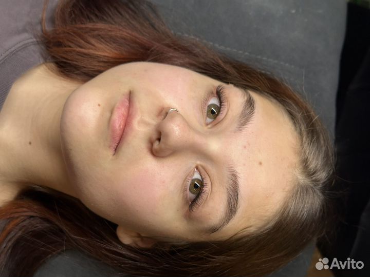 Модель на наращивание ресниц