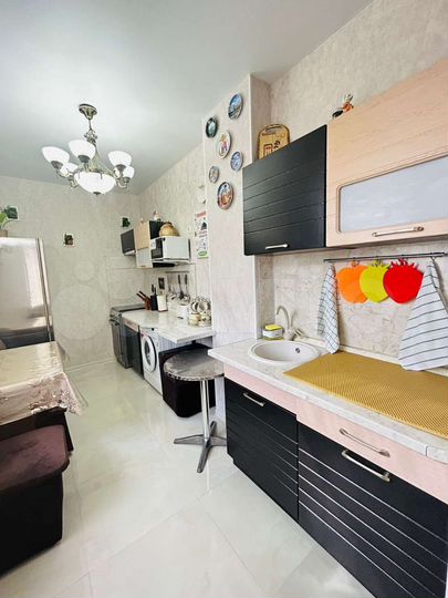 Комната 45 м² в 5-к., 1/2 эт.