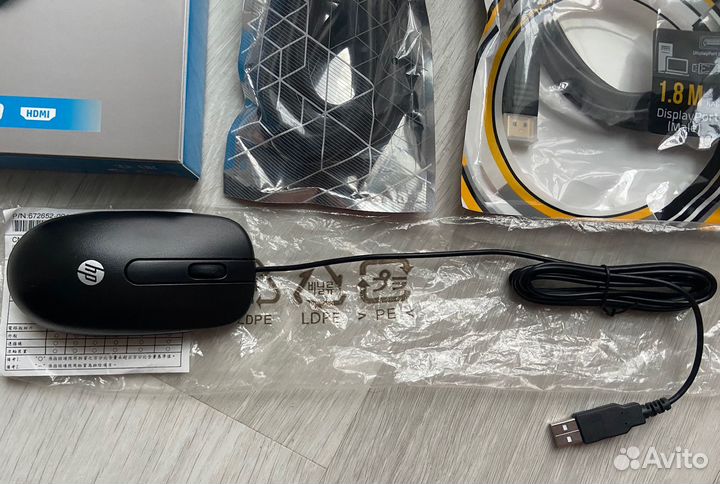 Мышка HP, адаптер hdmi- VGA, соединительные кабели