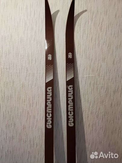 Беговые лыжи деревянные
