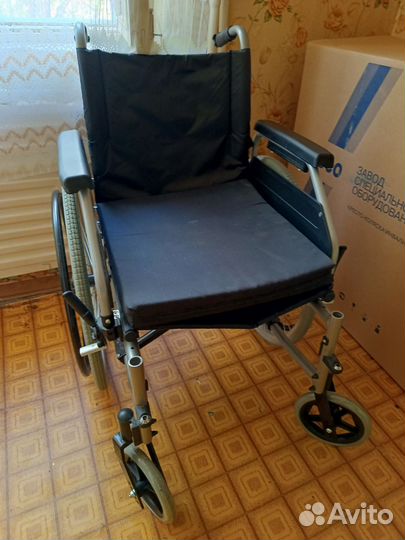 Инвалидная коляска новая