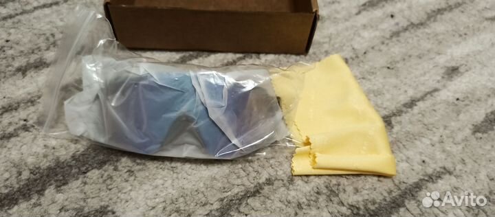 Очки солнцезащитные