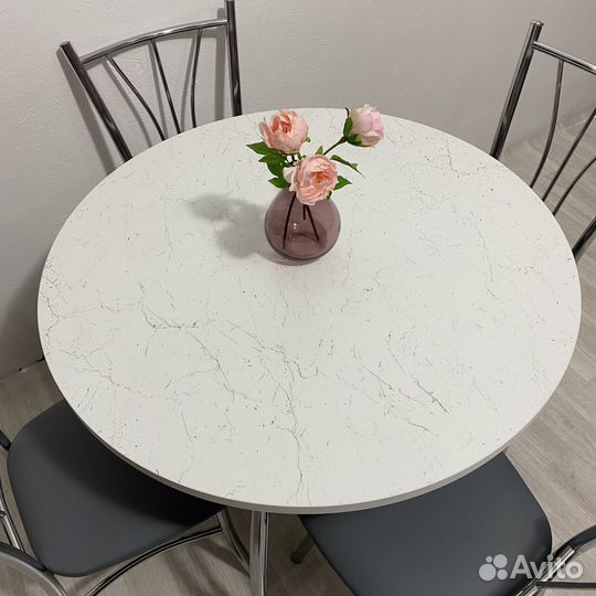 Стол кухонный круглый