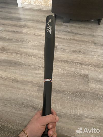 Бейсбольная бита