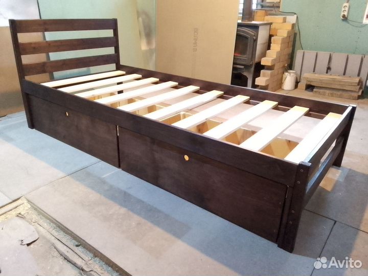 Новая кровать 90х200 в темном цвете