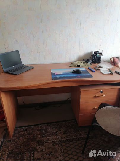 Мебельный набор 2004 изготовления