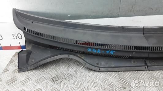 Накладка декоративная (жабо, дождевик) toyota coro