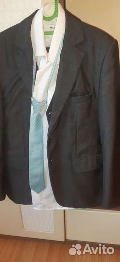 Костюм тройка