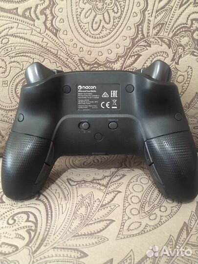 Геймпад Nacon PS4 Revolution Pro Controller 3
