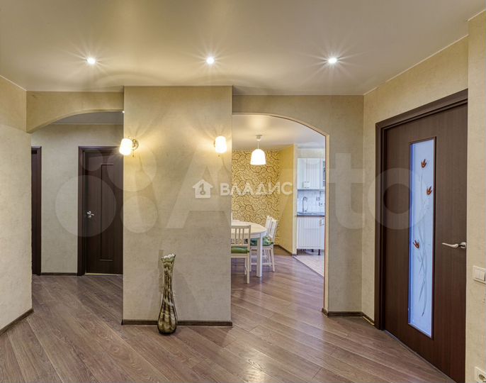 2-к. квартира, 74 м², 6/14 эт.