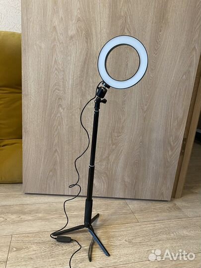 Кольцевая лампа