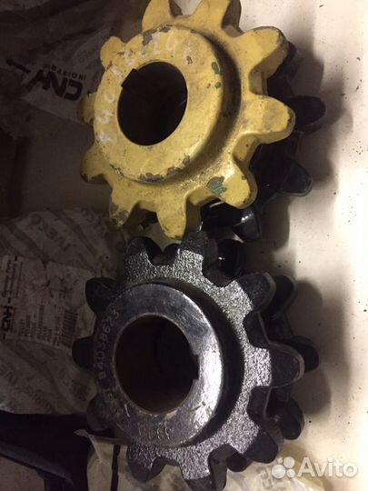 Запчасти на комбайн new holland tc 56 5080