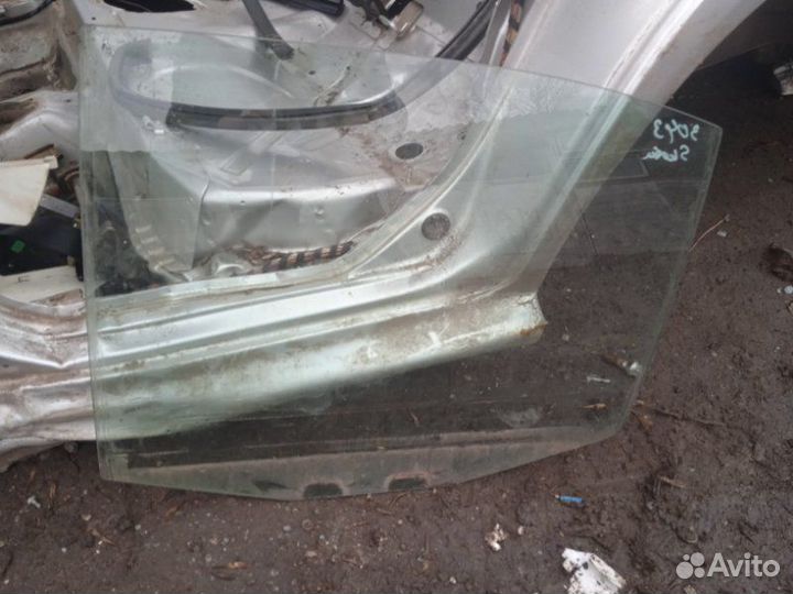 Стекло двери заднее Skoda Octavia