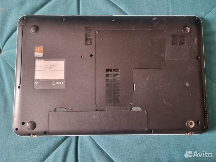 Toshiba Sattelite L870D-D3W AMD A8 4 ядра/6 GB