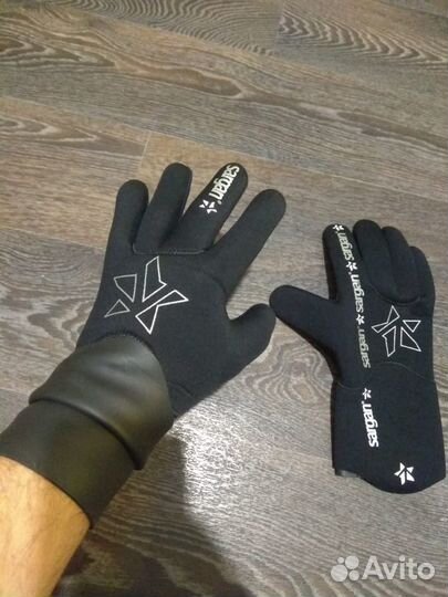 Гидрокостюм