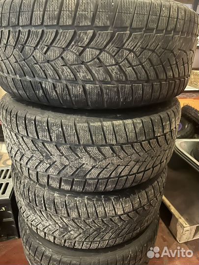 Goodyear UltraGrip Ice 255/55 R18 109