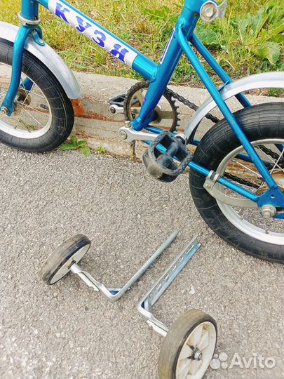Детский велосипед двухколёсный/ четырех колесный