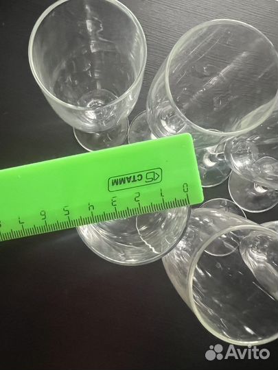 Фужер с тонкой ножкой