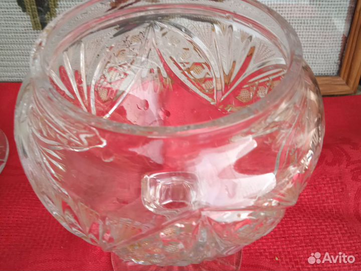 Сахарница с крышкой