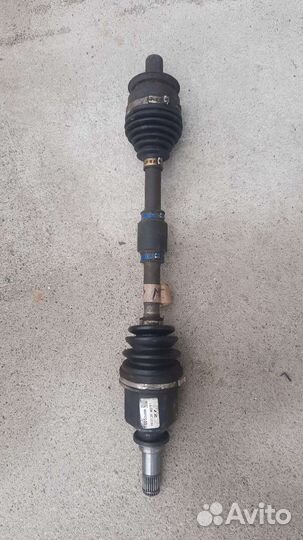 Левый привод Мазда 3 МКПП болт