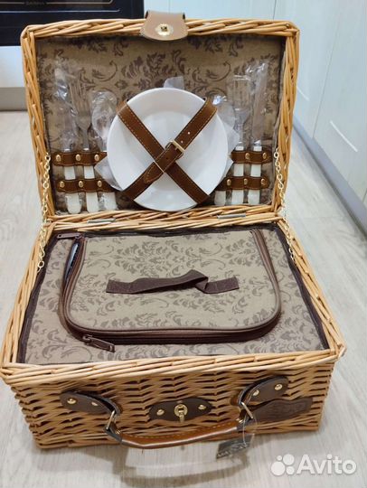 Набор (корзина) для пикника новый